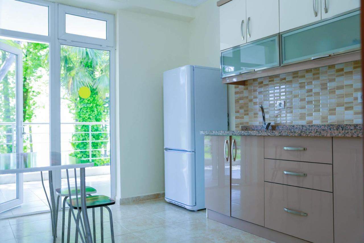 Апартаменты Гостевой Дом Агудзера Nizhniy Gul'ripsh Exterior photo