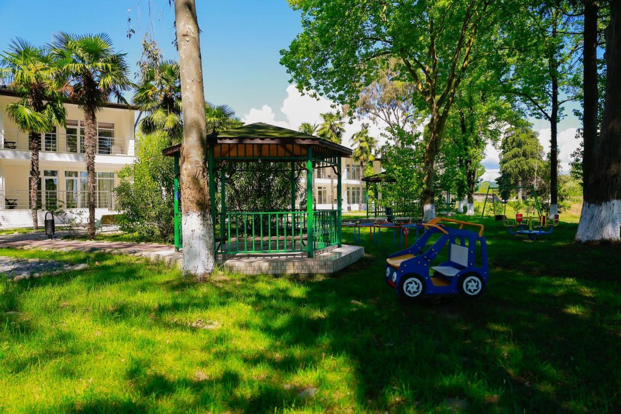 Апартаменты Гостевой Дом Агудзера Nizhniy Gul'ripsh Exterior photo