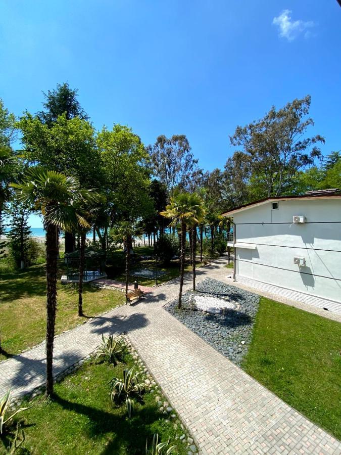Апартаменты Гостевой Дом Агудзера Nizhniy Gul'ripsh Exterior photo