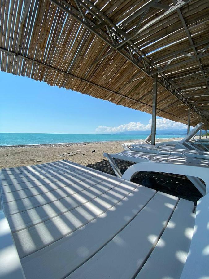 Апартаменты Гостевой Дом Агудзера Nizhniy Gul'ripsh Exterior photo