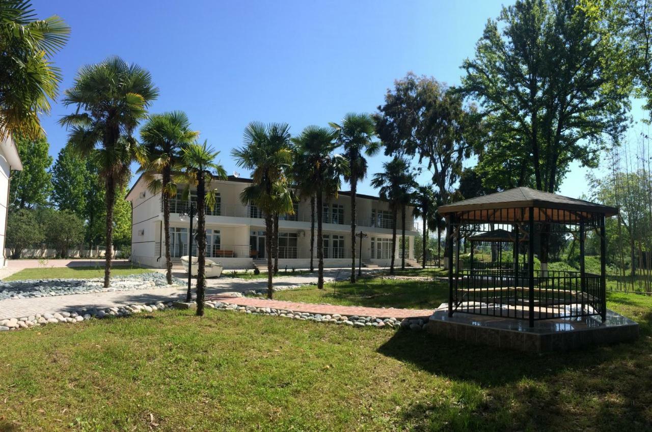 Апартаменты Гостевой Дом Агудзера Nizhniy Gul'ripsh Exterior photo